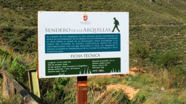 Cartel ruta de senderismo Antequera